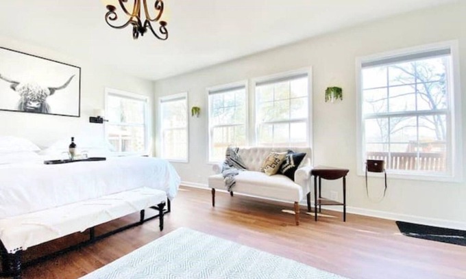 Nashville Apartment | River House Nashville Skyline View