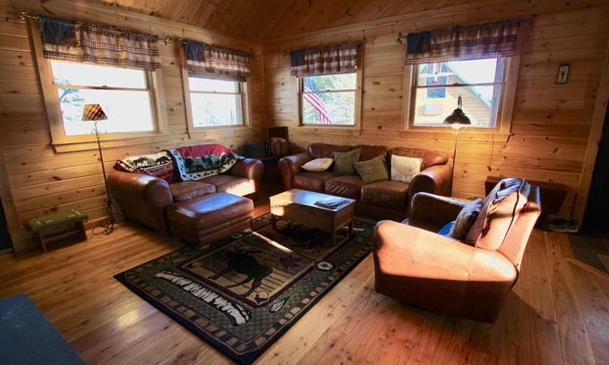 Kingfield Cabin | River House- Open Concept Cabin Sleeps 7-10 near Sugarloaf