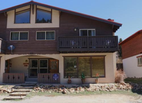 Red River House | River John - On the River - WiFi - Washer - Dryer - Fireplace - Grill