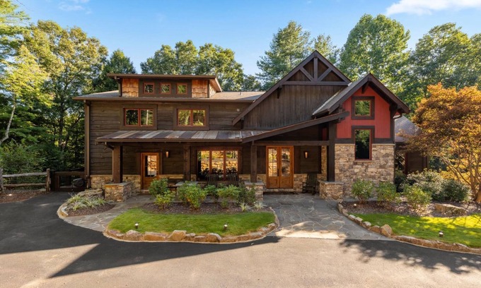 Cherry Log House | River Joy Lodge - Cherry Log, GA