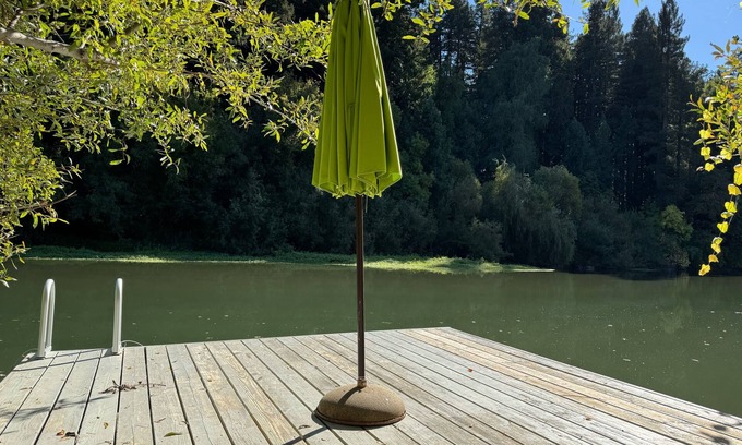 Guerneville House | River Lady - Beautifully Updated Cabin on the Russian River