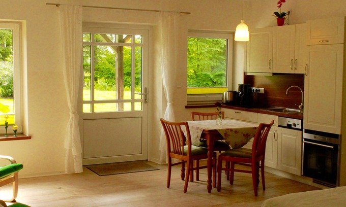 Suderhoft Apartment | River landscape and Mee (h) r, your little oasis in the open