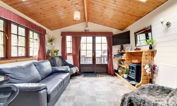 Barbrook House | River Lodge - Two Bedroom House, Sleeps 4