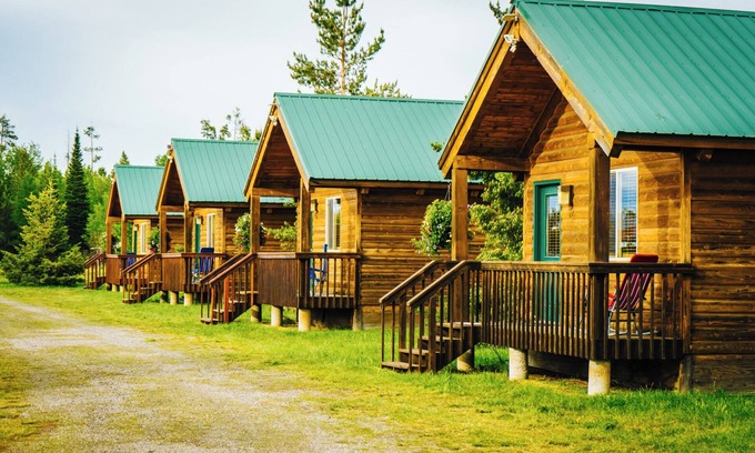 Last Chance Cabin | River Lodge