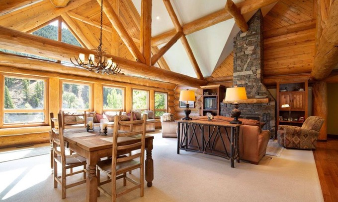 Stanley House | RIVER MAGIC! Riverfront Private Retreat—Fish and Kayak from the Backyard!