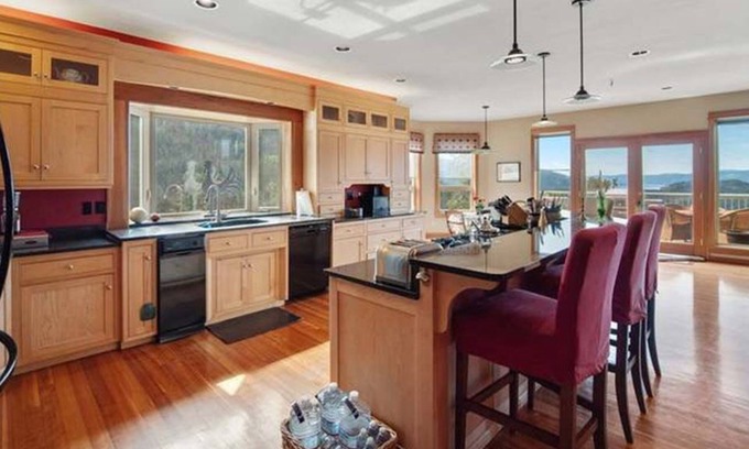 Kettle Falls House | River/Mountain View House Suite #4
