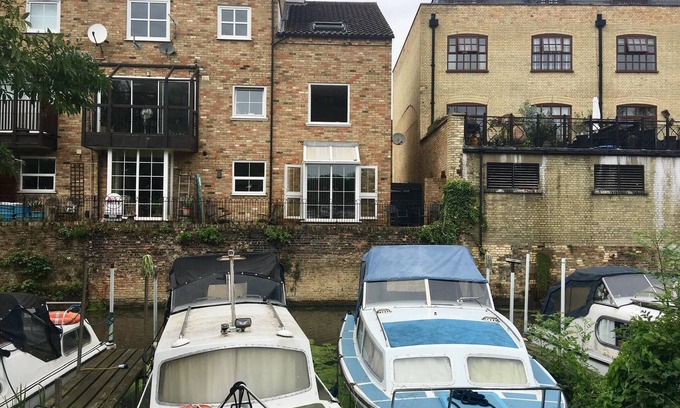 St Neots Apartment | River Penthouse Apartment In The Heart