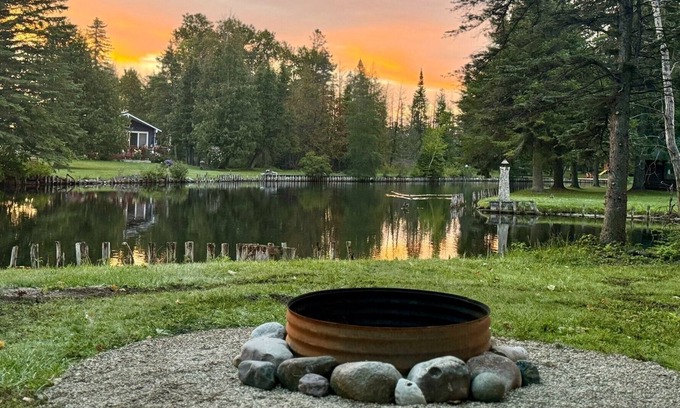Indian River House | River Pines~Downtown Waterfront w/Wildlife Watching!nFirepit,Snowmobile,Bikingn