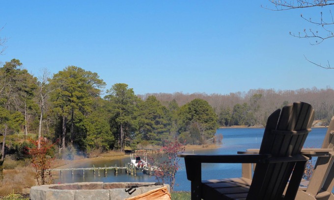 Lancaster House | River Pointe Place- Waterfront -Private Dock -Hot Tub/Spa