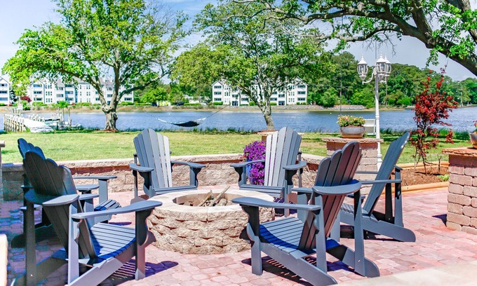 Hampton House | River Retreat at Stonehurst