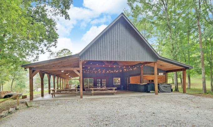 Bowman Cabin | River Retreat for the entire family and more