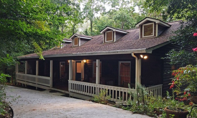 Blairsville House | River Retreat-Nottely River, Blairsville GA, Onsite fishing