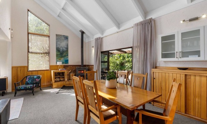 Turangi House | River Retreat, spa, pets, Wi-Fi