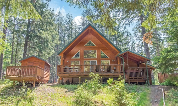 Packwood Cabin | River Run Lodge | Hot Tub, No pet fee, AC