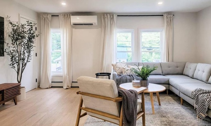 Warrensburg Apartment | River Street Unit 3 - Lake George, Glens Falls