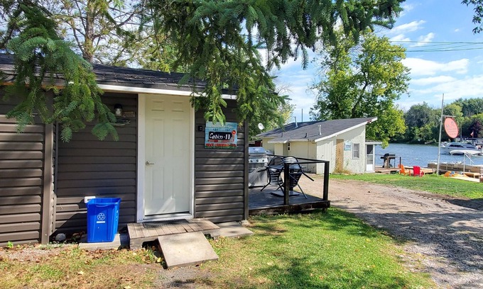 Hastings Cottage | River View 2 Bedroom Cottage 11