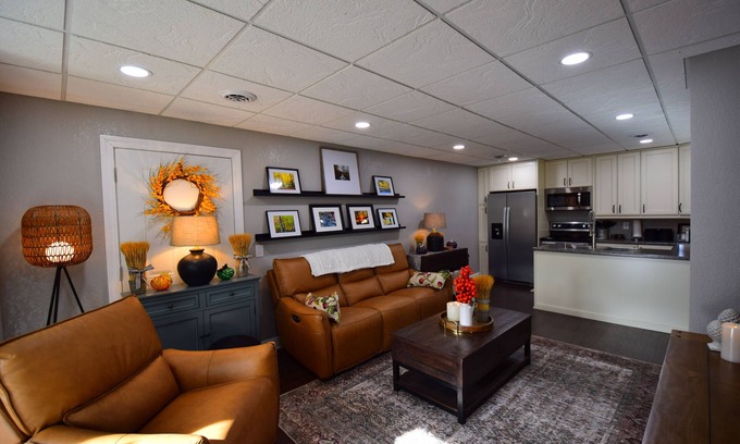 Iowa Falls Apartment | River View #2 - Cozy 1 bedroom apartment with a great view of the Iowa River.