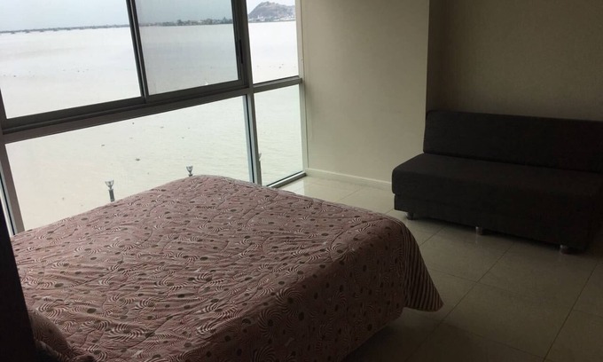 Las Penas Apartment | River view apartment Puerto Santa Ana