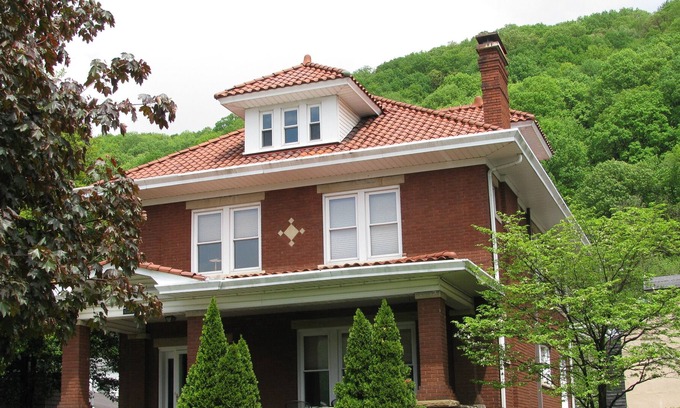 Charleston House | River View Business Travel Ready In Family Friendly Charleston, West Virginia