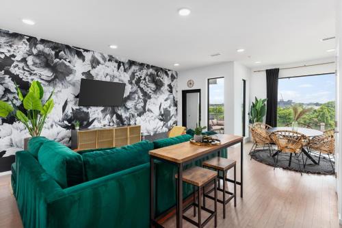 North Capitol House | River View High-End Condo with Private Patio and FREE Parking