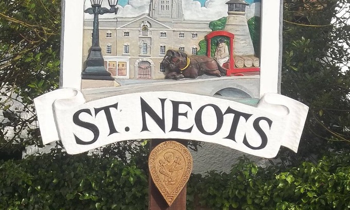 St Neots House | River View House in the Heart of St Neots