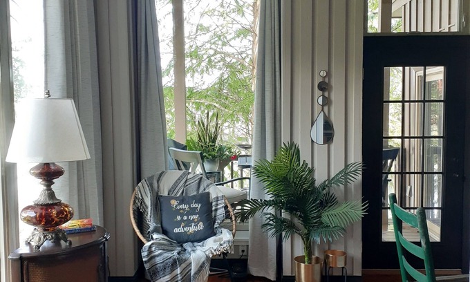 West End Apartment | River View Retreat- So Cute, So Cozy- Short Walk to SRP Park & Downtown Augusta