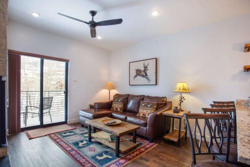 Silverthorne House | River West Buffalo Mountain Condo: On The Blue River