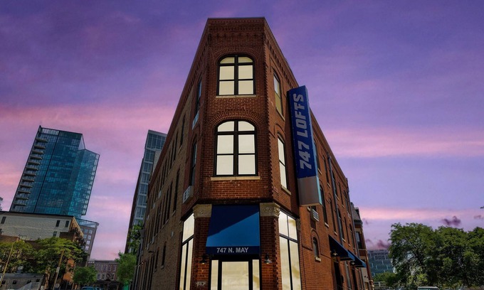 River West Apartment | River West, Second Floor Chicago by 747 Lofts