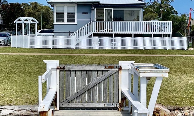 Sussex Inlet House | Riverbank Cottage - Waterfront