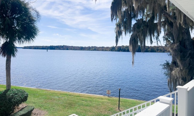 Crescent City Condo | Riverbend Retreat C221