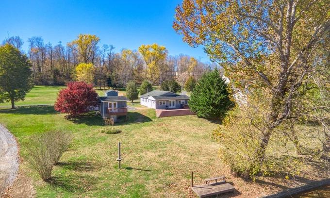 Belspring House | Riverfront 3 BD house, 20 minutes away from VT | All Amenities