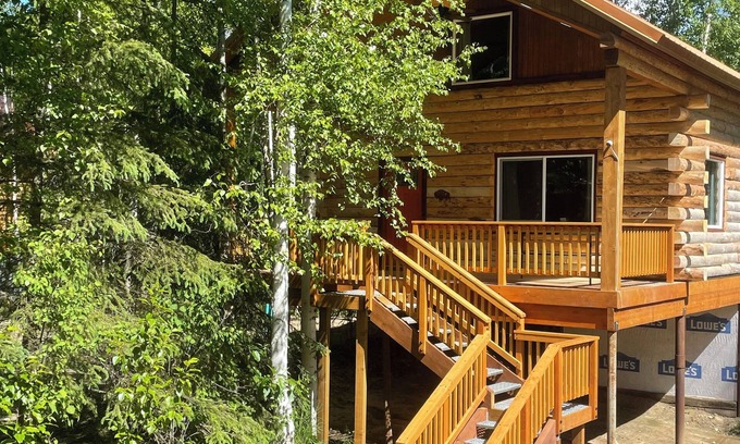 Houston Cabin | Riverfront, Authentic, Luxury Log Cabin-Bison