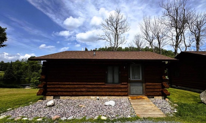Crystal Falls Cabin | Riverfront Cabin #1