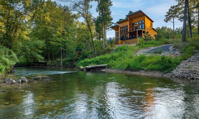 Broken Bow Cabin | Riverfront Family Adventure Modern Cabin/Pickle Ball/Slide/Outdoor Shower