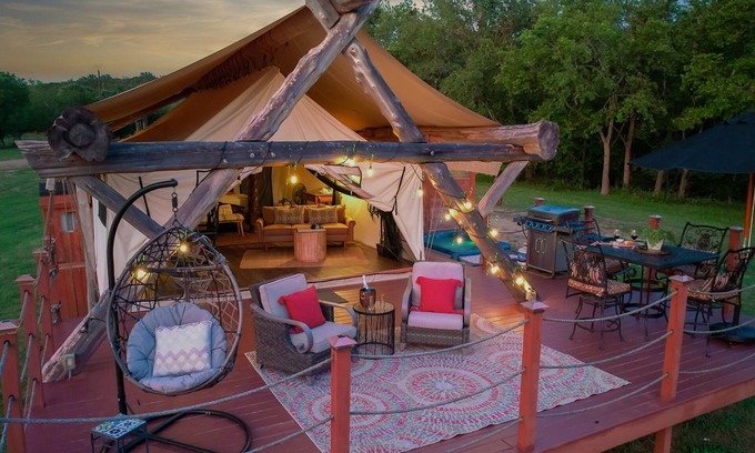 Marble Falls Cabin | Riverfront | Glamping| Yurt | Hot Tub | Firepit | Kayaks