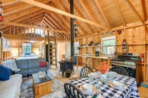 Olamon Apartment | Riverfront Greenbush Studio with Porch and Views!