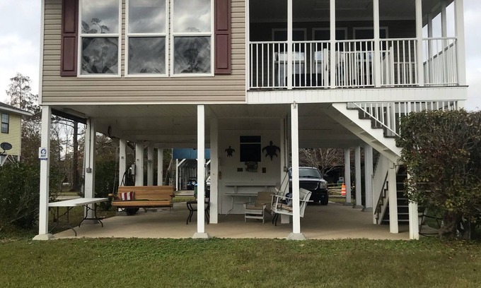 Gulfport House | Riverfront Hideaway