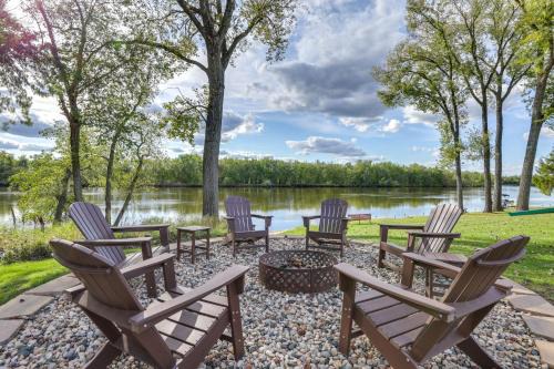 Wisconsin Dells House | Riverfront Home with Private Dock in Wisconsin Dells