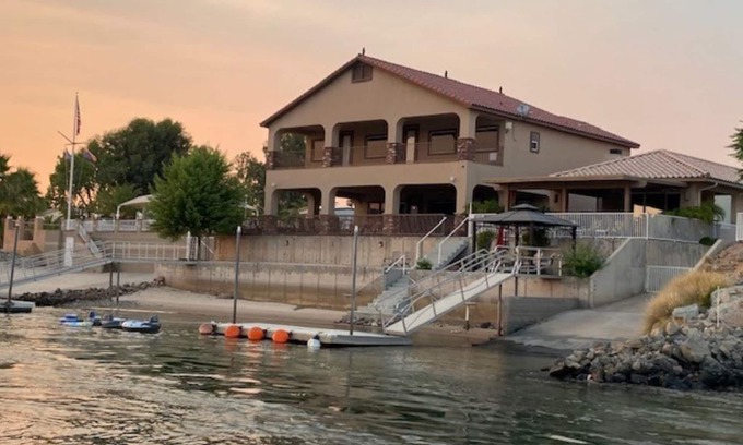 Mohave Valley House | RIVERFRONT PARADISE OASIS W/PRIVATE BEACH & BOAT DOCK