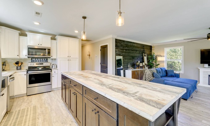 Ernul House | Riverfront Pollocksville Home w/Private Beach!