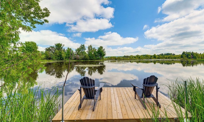 Bellaire House | Riverfront Retreat/Hot Tub/Short Walk to Downtown