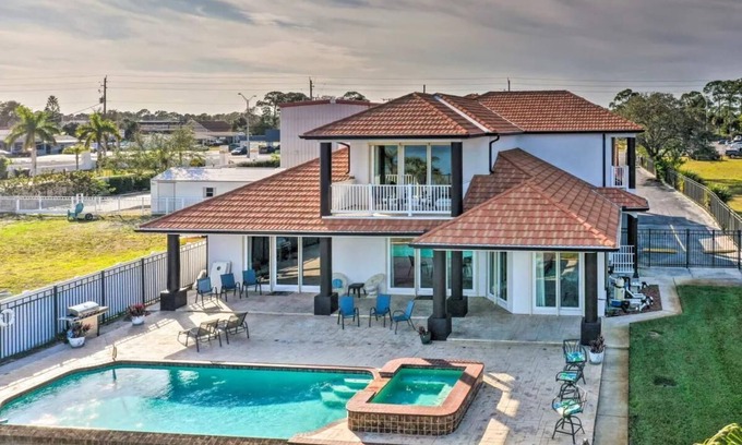 Indian River Residence House | Riverfront Titusville Estate with Rocket Views