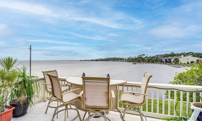 Titusville House | Riverfront Titusville Townhome w/ Community Pool!