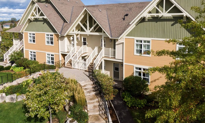 The Blue Mountains Condo | Rivergrass Condos