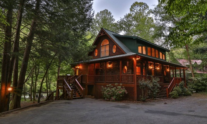 East Ellijay Cabin | Riverhouse | Ellijay, GA