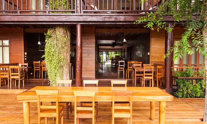 Mae Sariang Hotel | Riverhouse Hotel - The Teak House