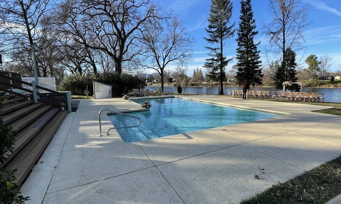 Cascade House | Riverhouse Sanctuary on the Sacramento River — Spa, Pool & Privacy - Sleeps 10
