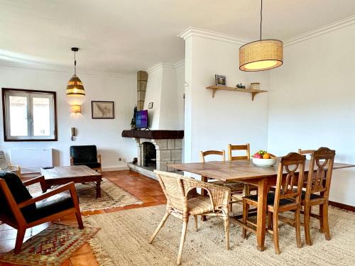 Darque Villa | Riverside 157 - Sports Cozy Lodge - uChill