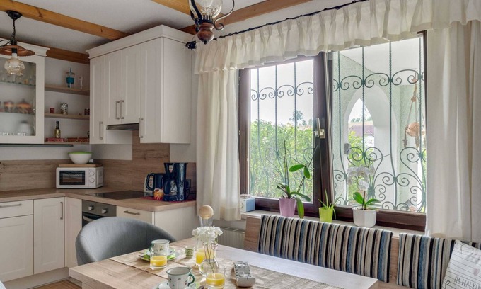 Oehling Apartment | Riverside Apartment in Oed-ohling