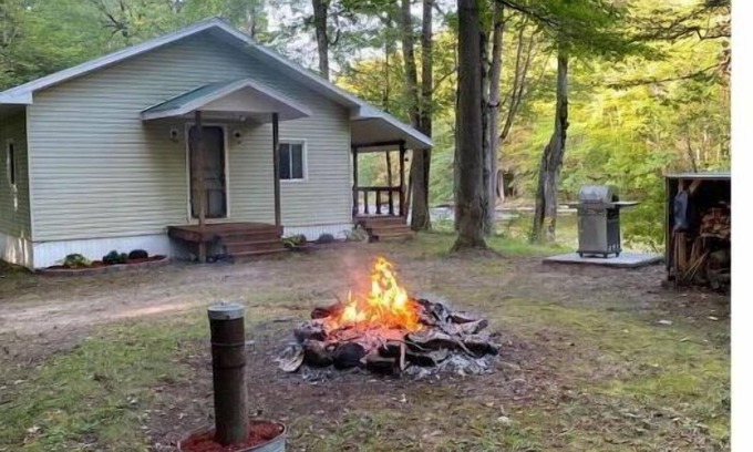 Constable Cabin | Riverside cabin, fly-fish for trout or just relax!